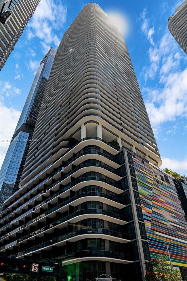 Building Photo - 801 S Miami Ave