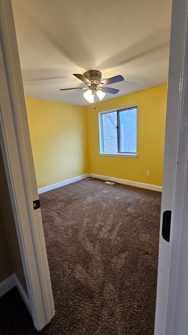 Building Photo - UPDATED BEAUTIFUL 3 BEDROOM/2 BATH