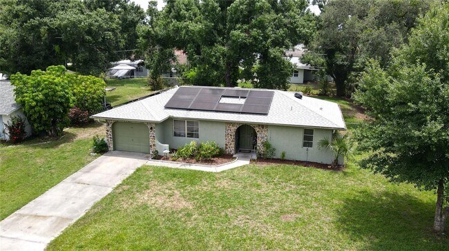 Building Photo - Charming 2/2 with possible 3rd bedroom