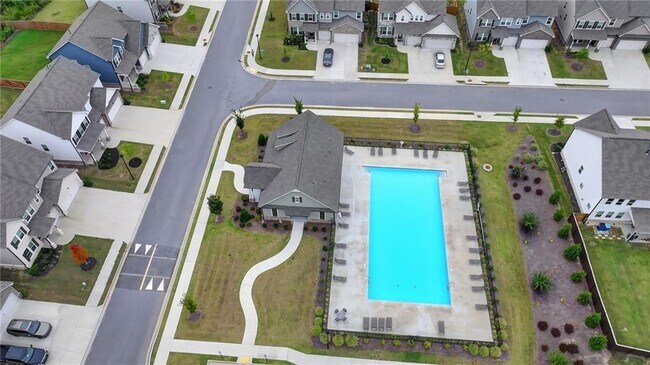 Building Photo - 3230 Westgate Park Dr