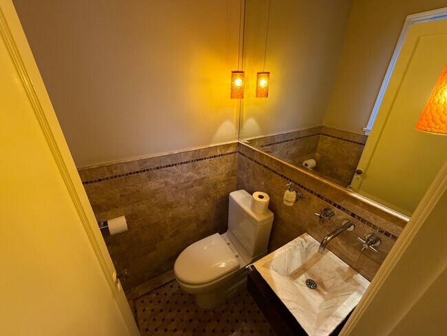 Building Photo - Elegant St. Francis Wood Residence - Available Furnished or Unfurnished