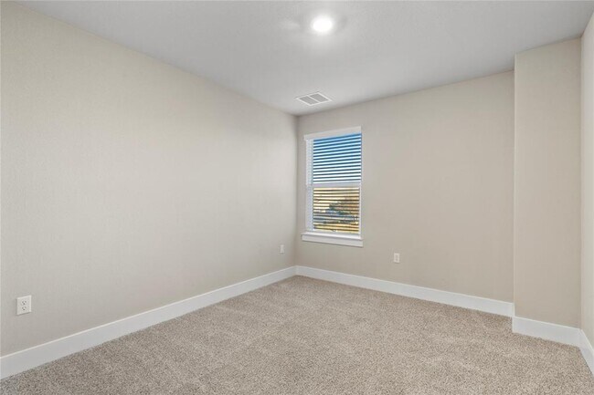 Building Photo - 15701 Oglethorpe Dr