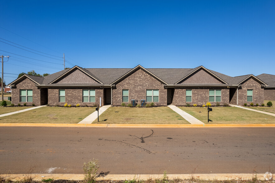 Primary Photo - Lucas Ferry Townhomes