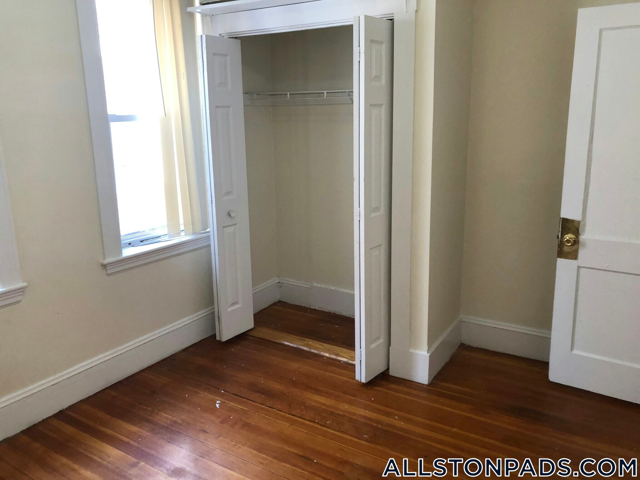 Building Photo - 15 Barrows St