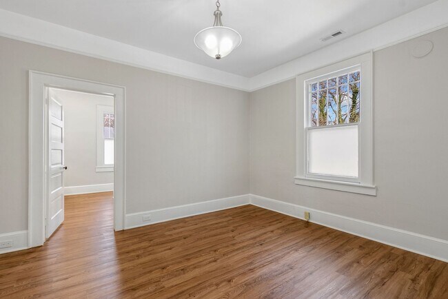 Building Photo - 1166 Pendleton St