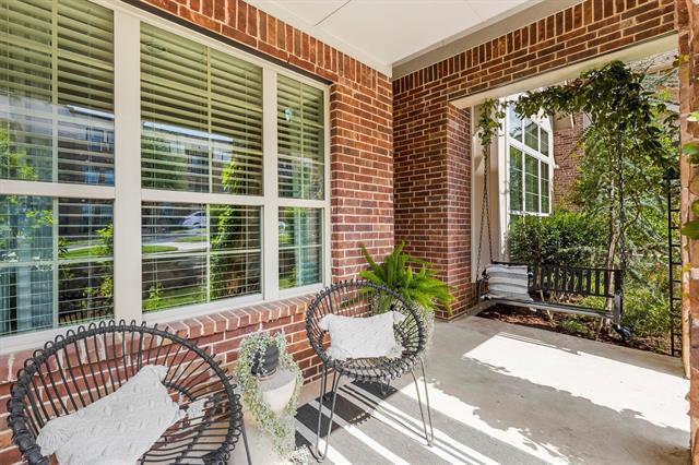 Building Photo - 4520 Del Rey Ave