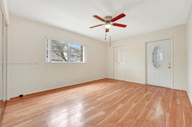 Building Photo - 801 SW 133rd Terrace