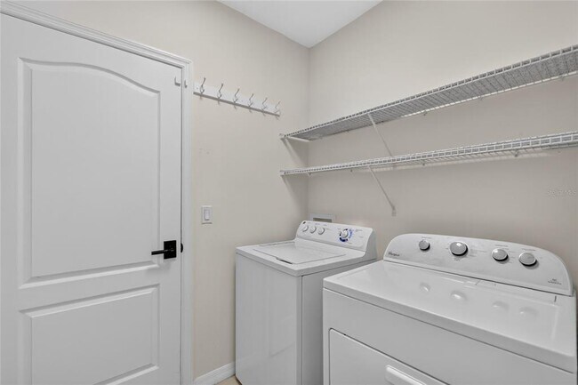 Building Photo - 345 Red Kite Dr