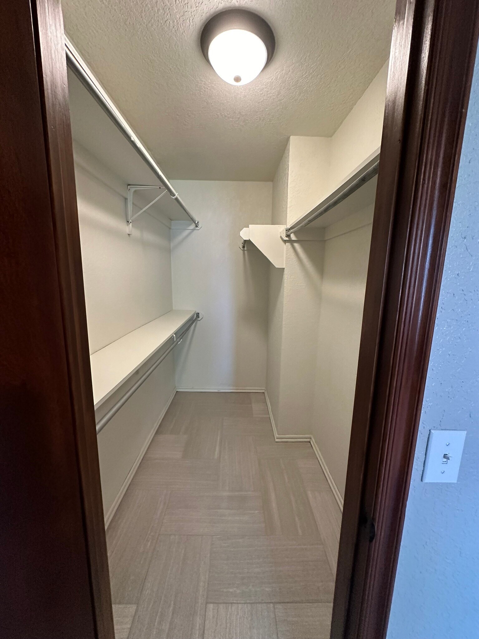 Building Photo - 2605 Briarcliff Dr