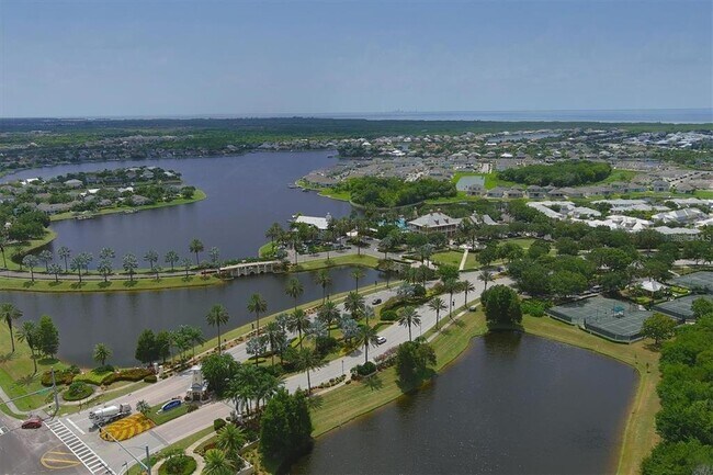 Building Photo - 827 Winterside Dr
