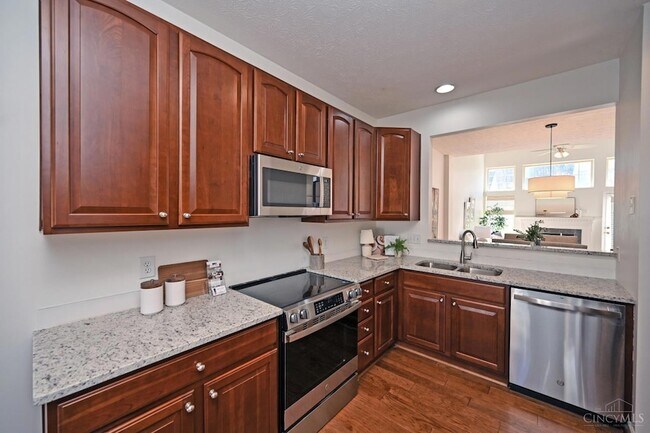 Building Photo - 7135 Thorndale Ln