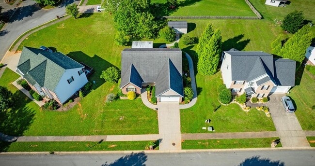 Building Photo - 205 Rockingham Meadows Dr