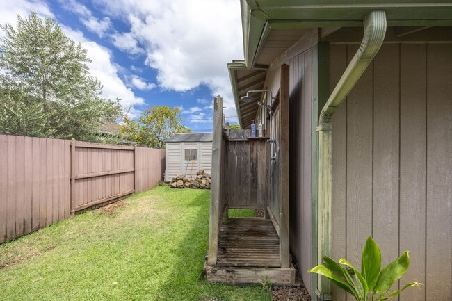Building Photo - North Shore Boho Aloha Cottage | 2 Bed, 1 Bath | Available August 1, 2026