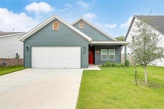 Building Photo - 809 Stamps Ave