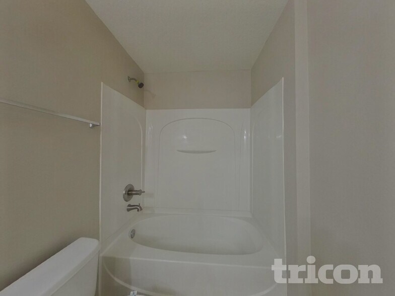 Building Photo - 4621 Ross Lanier Ln