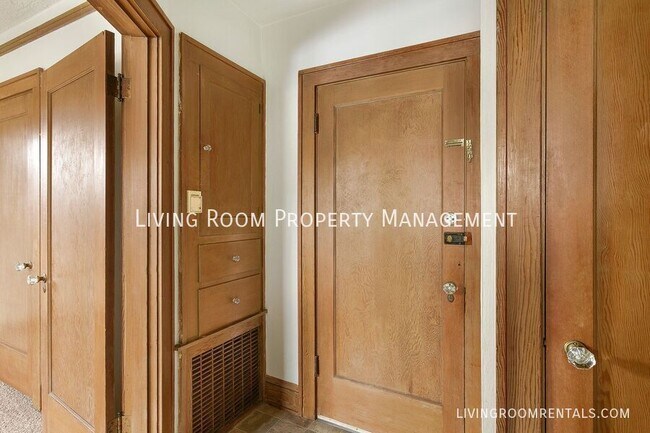 Building Photo - 1843 N Schofield St