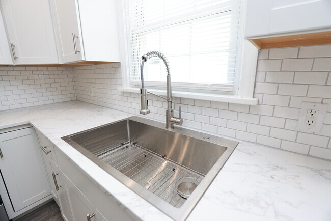 Building Photo - 1507 N 30th St