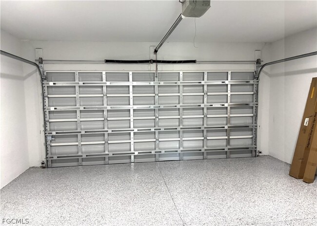 Building Photo - 825 Porter St E