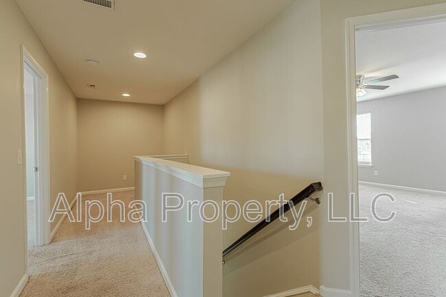 Building Photo - 125 Middleby Way