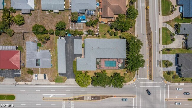 Building Photo - 5255 Coronado Pkwy