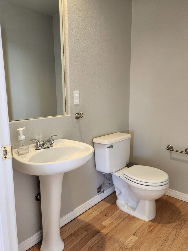 Building Photo - Parker home in Desired Stonegate Neighborhood!