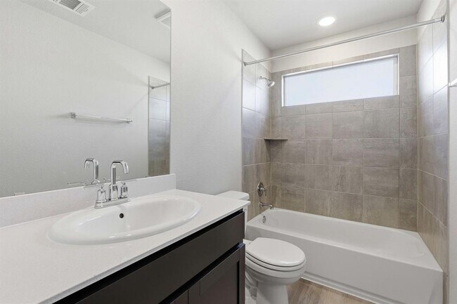 Building Photo - 104 Texas Agate Dr