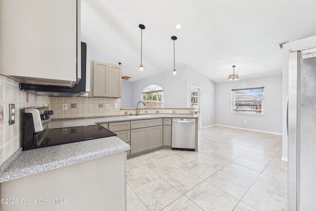 Building Photo - 1914 Jacques Dr