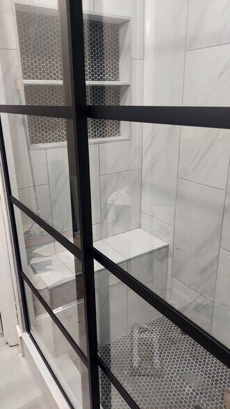 Building Photo - 180 Bowen St