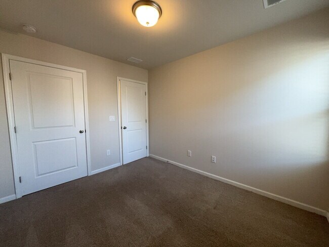 Building Photo - 1012 Berry Patch Cir