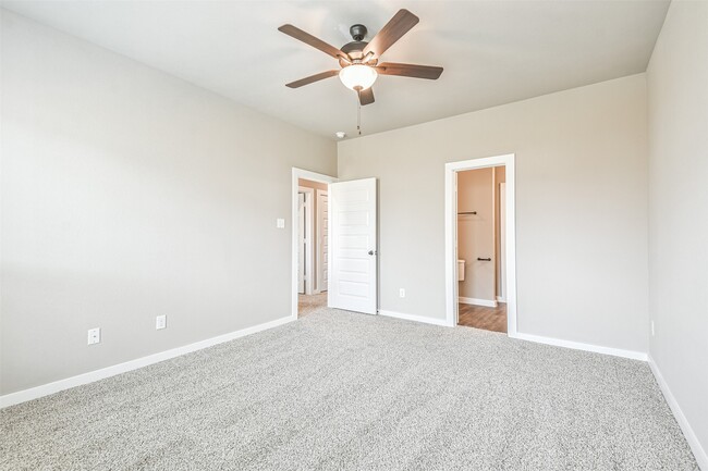 Building Photo - 25531 Starling Ln