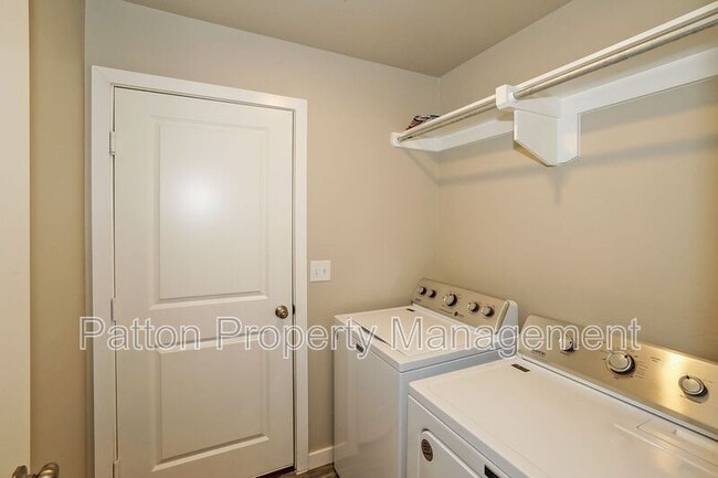 Building Photo - 7717 Bellamy Dr
