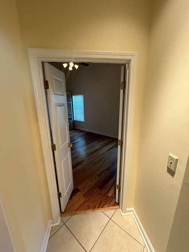 Building Photo - 1225 Ambling Way Dr