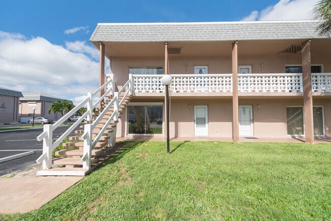 Building Photo - Escape to paradise at this vibrant Cocoa Beach condo!
