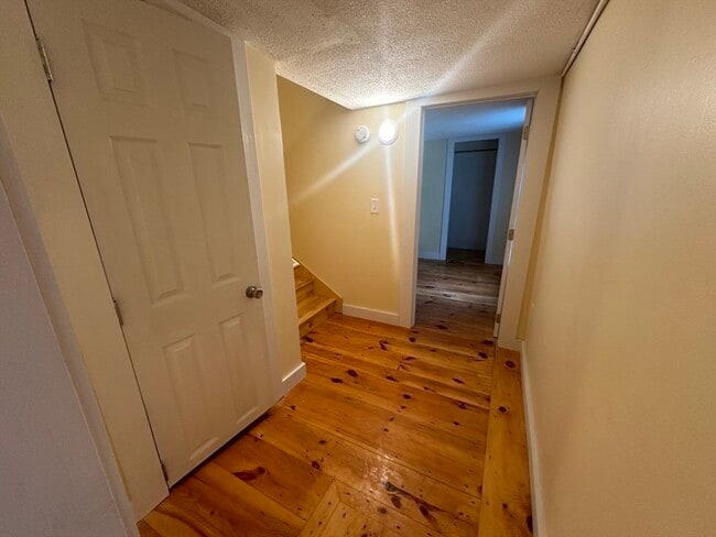 Building Photo - 227 Bridge St