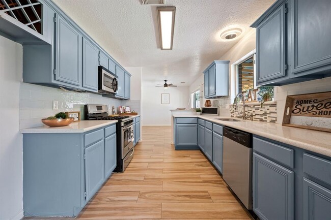 Building Photo - 4309 Kingfish Dr