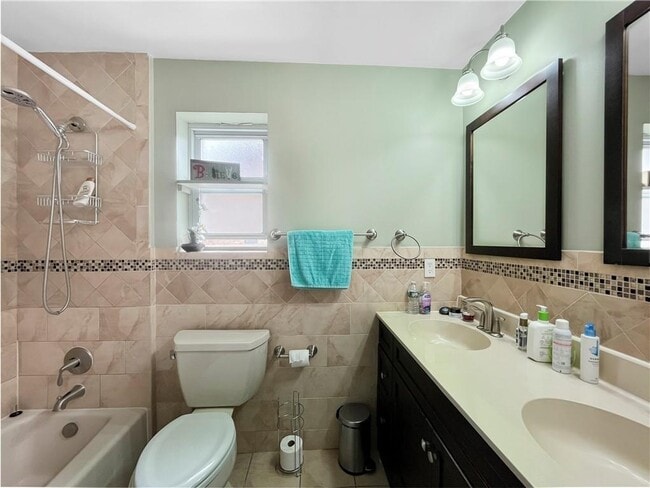 Building Photo - 226 Avenue Z