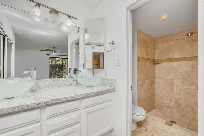 Building Photo - Charming 2-Bedroom, 2-Bath Condo in the He...