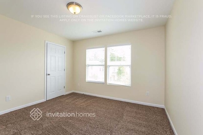 Building Photo - 10211 Daniel Dwayne Dr