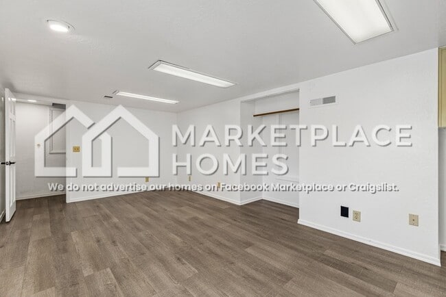 Building Photo - 2155 N Rio De Flag Dr