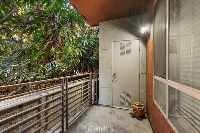 Building Photo - 100 S Alameda St