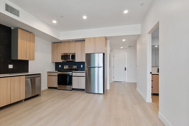 Building Photo - BRAND NEW CONSTRUCTION - Move-In Special 8...
