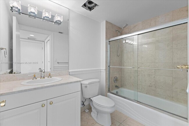 Building Photo - 20201 E Country Club Dr