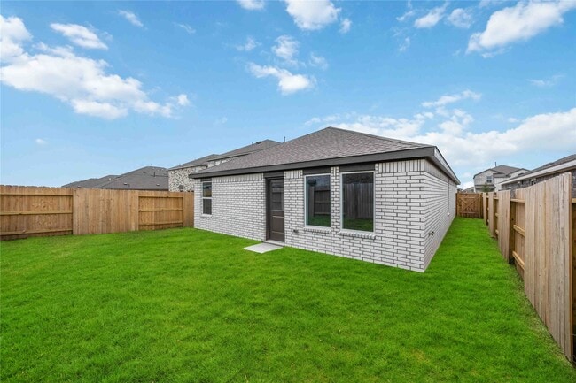 Building Photo - 16842 Spotted Oak Dr