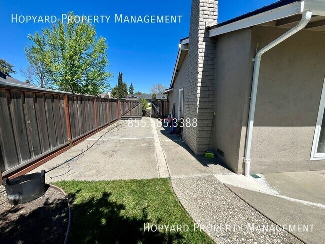 Building Photo - 6186 Alvord Way