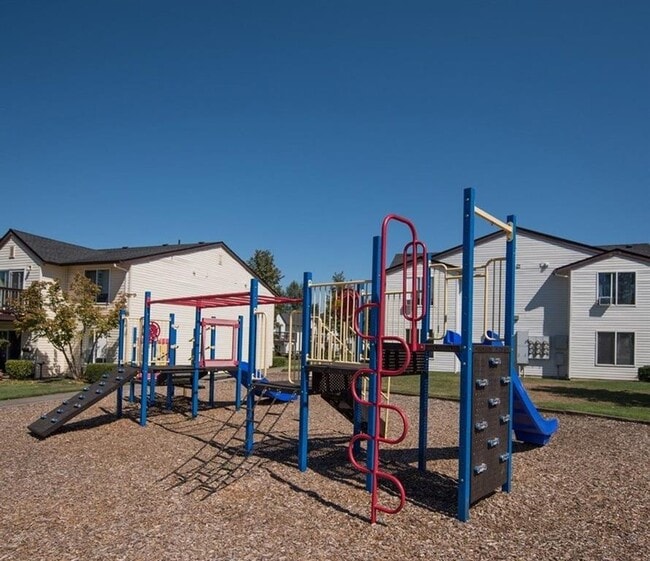 Building Photo - 1001 NE Briarcreek Way