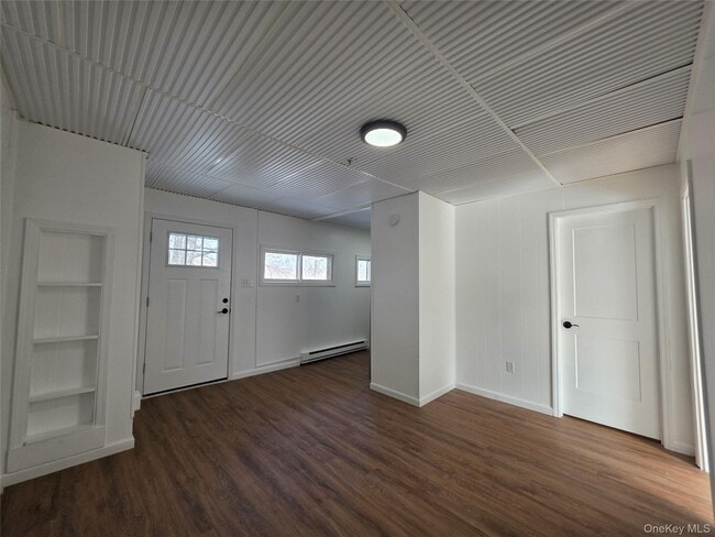 Building Photo - 1265 US-6