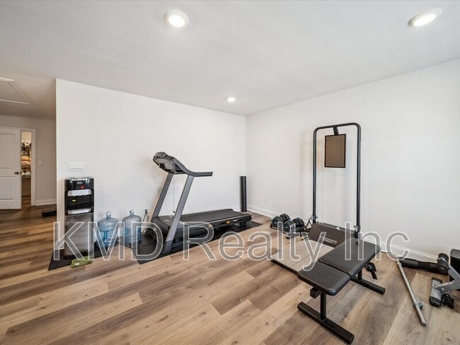 Building Photo - 6112 Willow Pin Ln