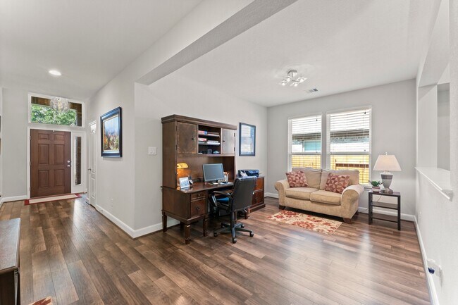 Building Photo - 1918 Elkington Cir