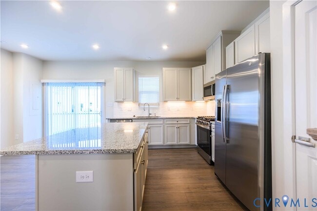 Building Photo - 10660 Wrexham Townes Vw