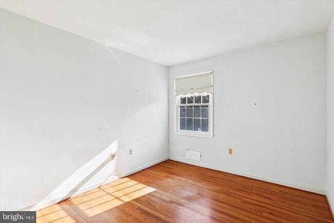 Building Photo - 8510 Browning Ct